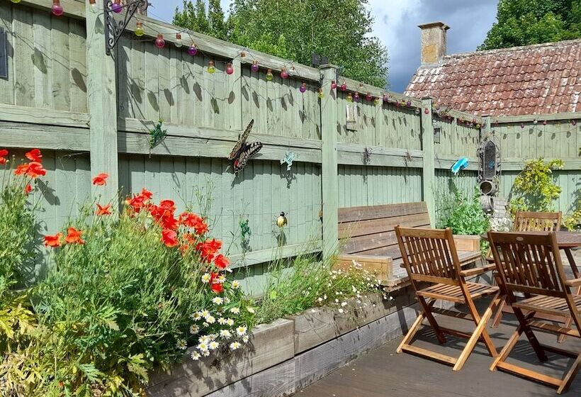 Greenham Cottage
