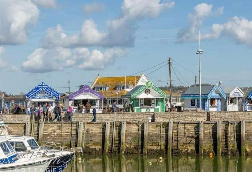 Harbour View Apartment