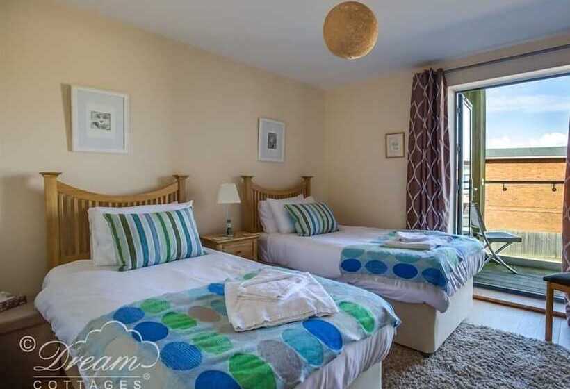 Harbour View Apartment