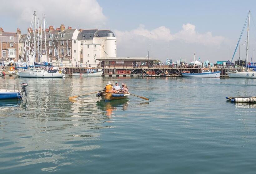 Harbour Watch Apartment 1
