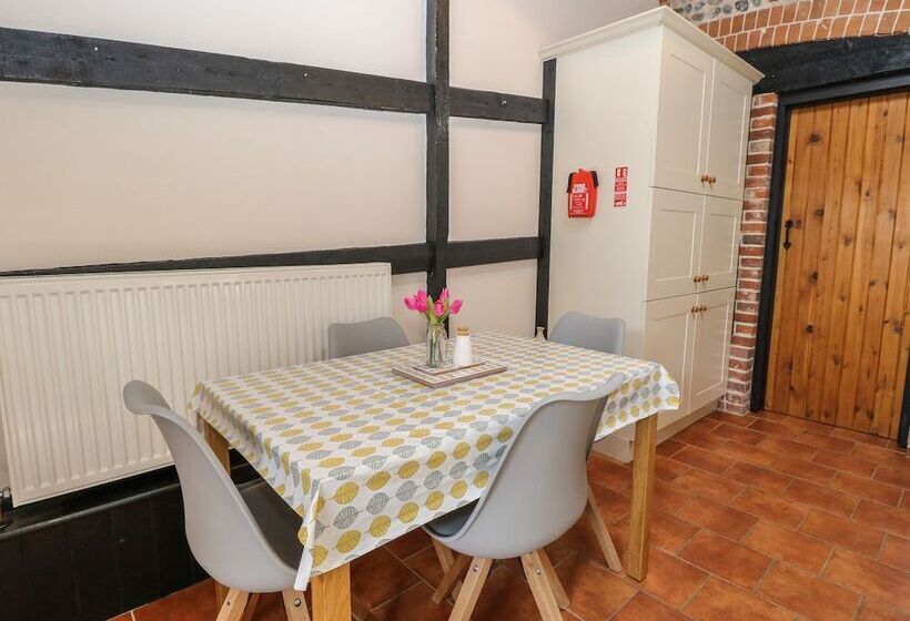 Hitchens Cottage