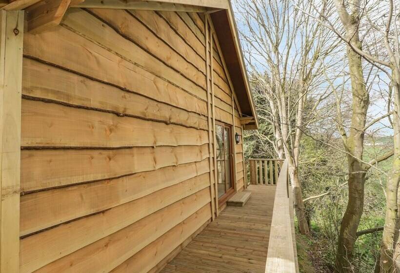 Oak Lodge