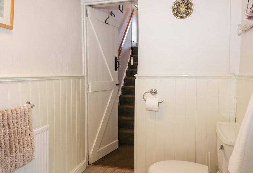 Shamrock Cottage