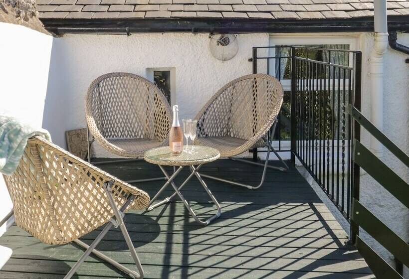 Shamrock Cottage