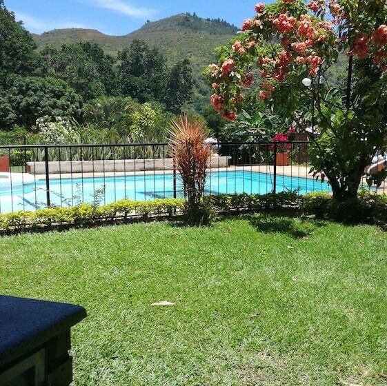 تختخواب و صبحانه Campestre Nukak Travellers Club