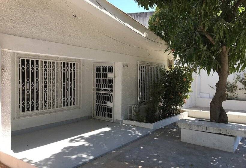 تختخواب و صبحانه Casa Zaida Hostal Vintage