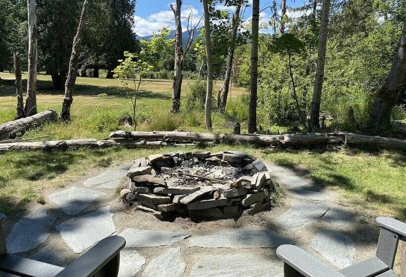 Cabin On The Creek
