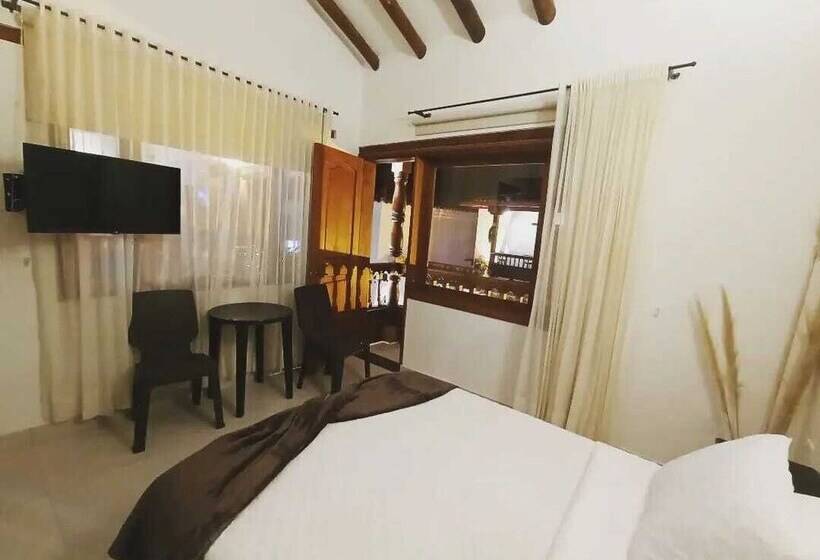 هتل Hospedaje Villa Monica