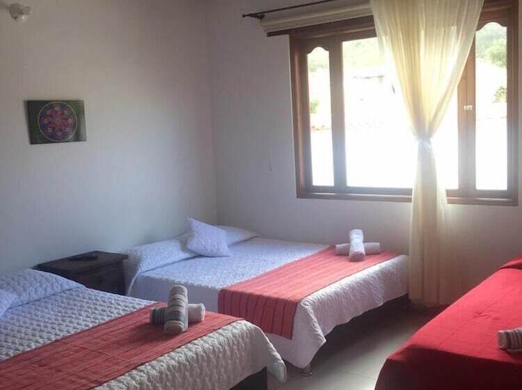 هتل Hospedaje Villa Monica