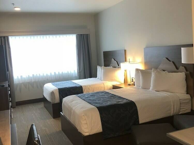 فندق Kodiak Compass Suites