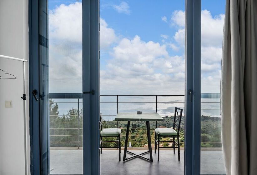 هتل Serenity Boutique Suites