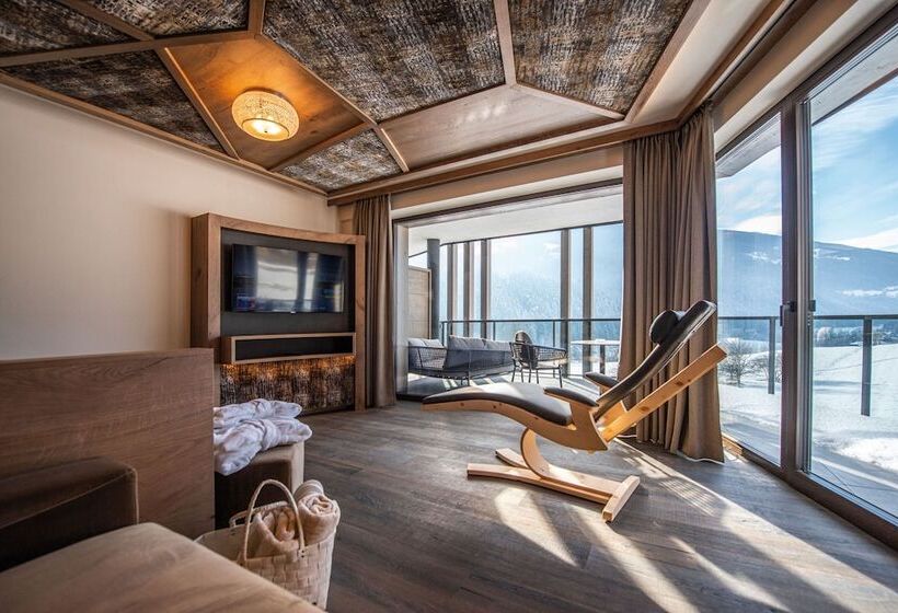 Kronhotel Leitgam Luxury Hotel For Two