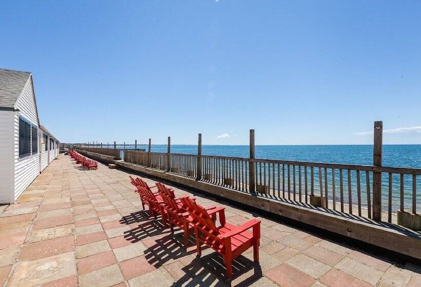 Oceana Cottages