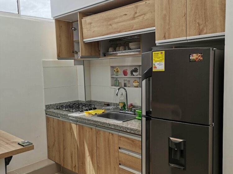 پانسیون Hostal Central Casa Del Turista