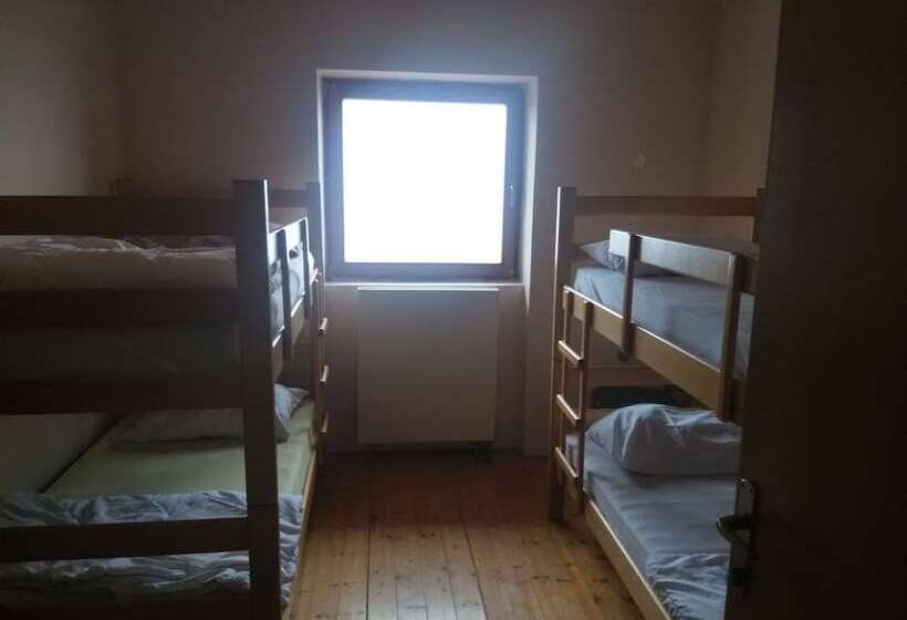펜션 Mountain Home Omanovac