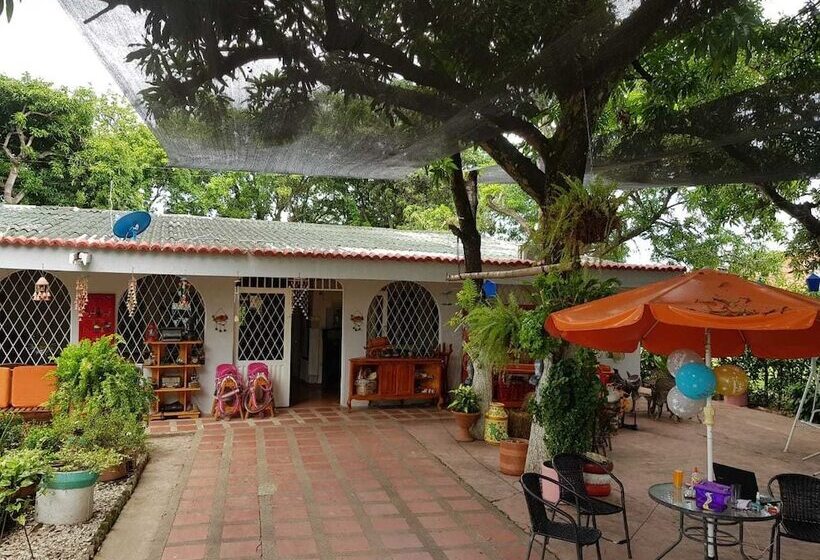فندق صغير Reisen Hostal