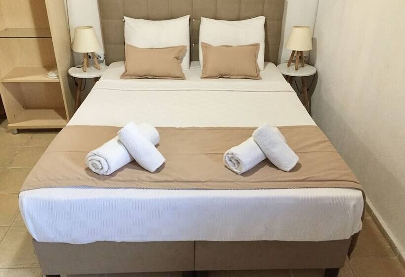 Amigo Apartments