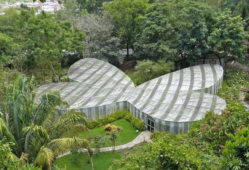 تختخواب و صبحانه Finca Villa Nora