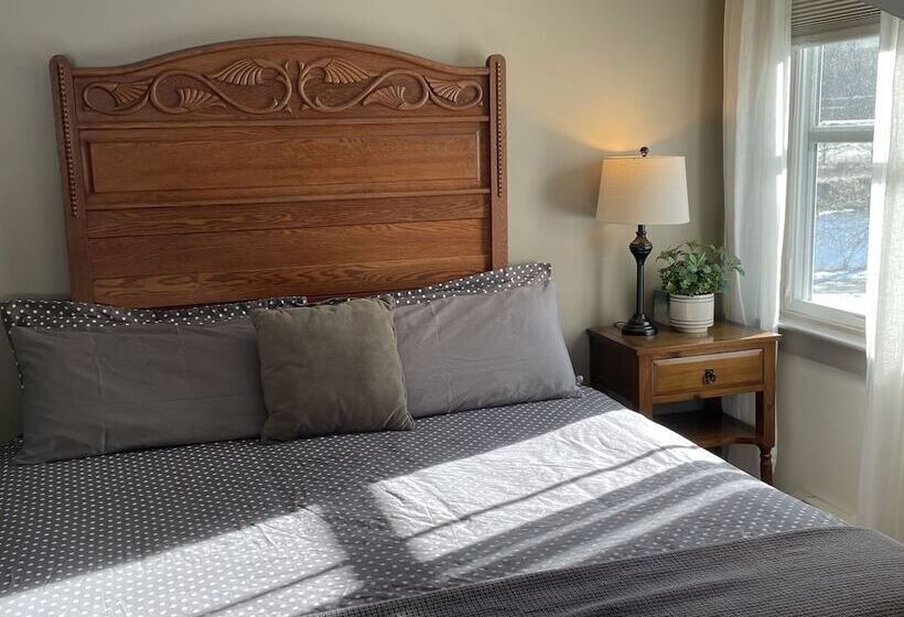 צימר Lareau Farm Inn