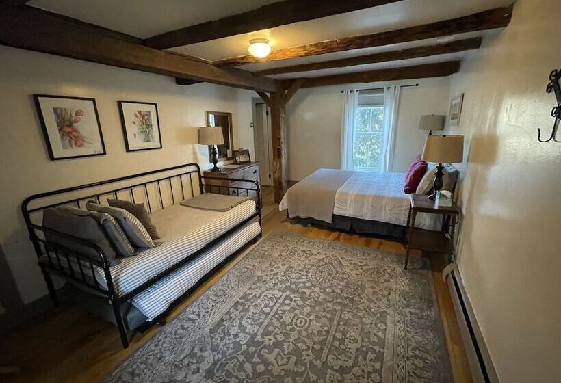 צימר Lareau Farm Inn