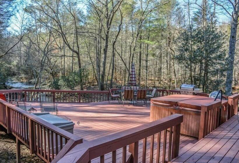 Creekside Retreat