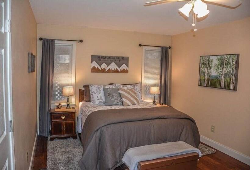 Creekside Retreat