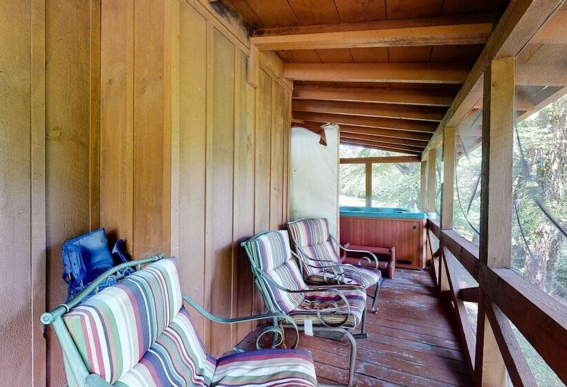Fish Trap Cabin