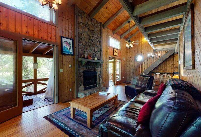 Fish Trap Cabin