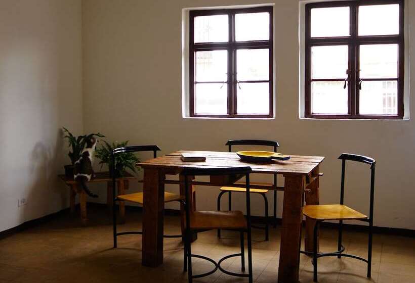 Hostal De La Pola   Hostel