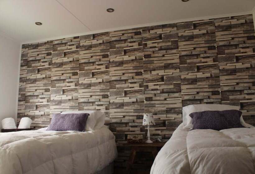 Hostal Lago Cóndor