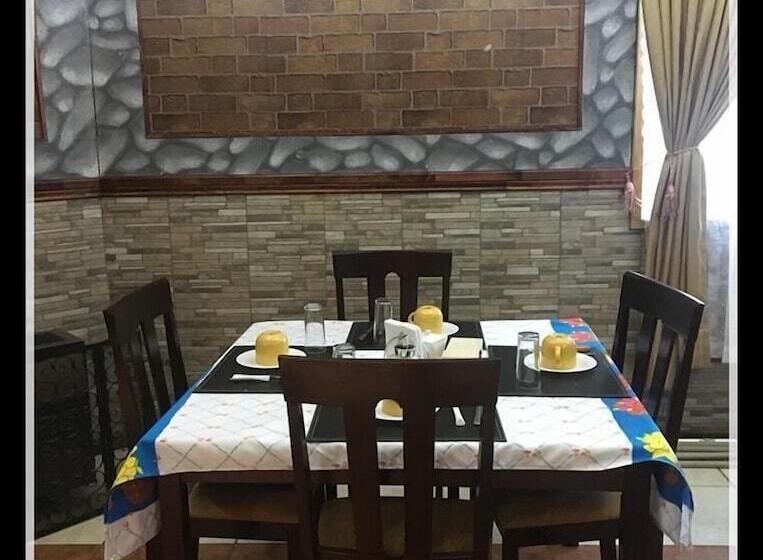 Hostal Bauer Centro