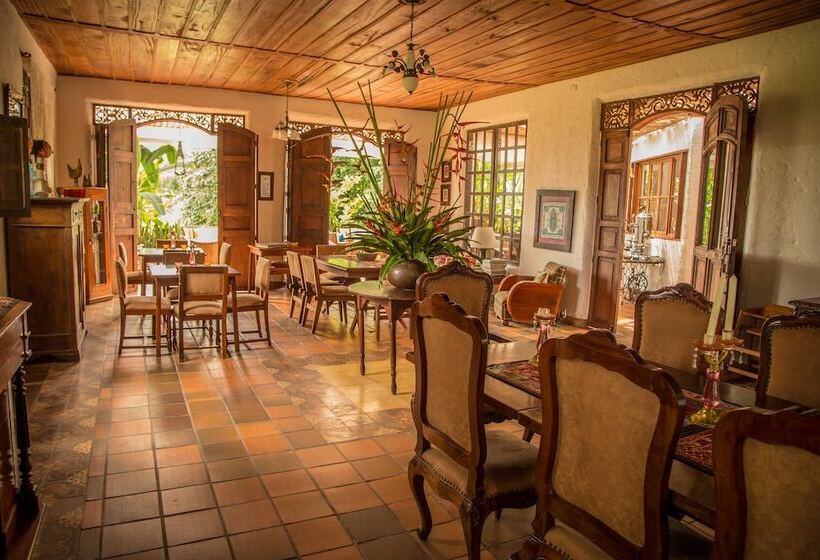 هتل Delirio Campestre