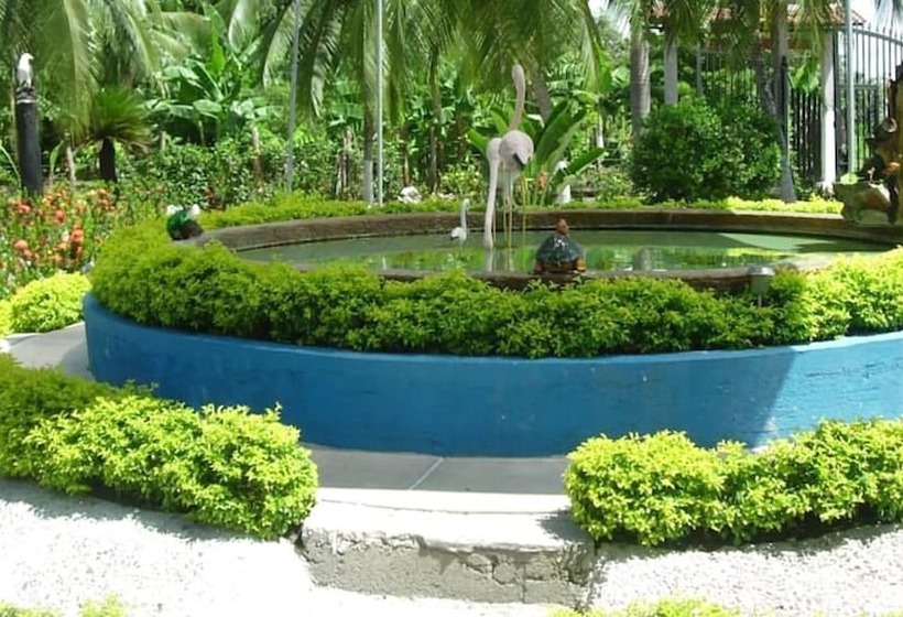 هتل Centro Vacacional Maria Dayana