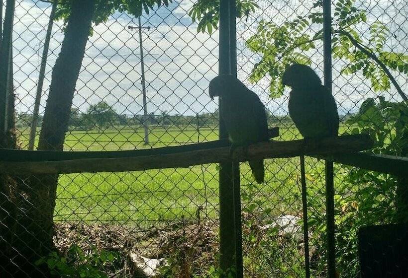 هتل Centro Vacacional Maria Dayana