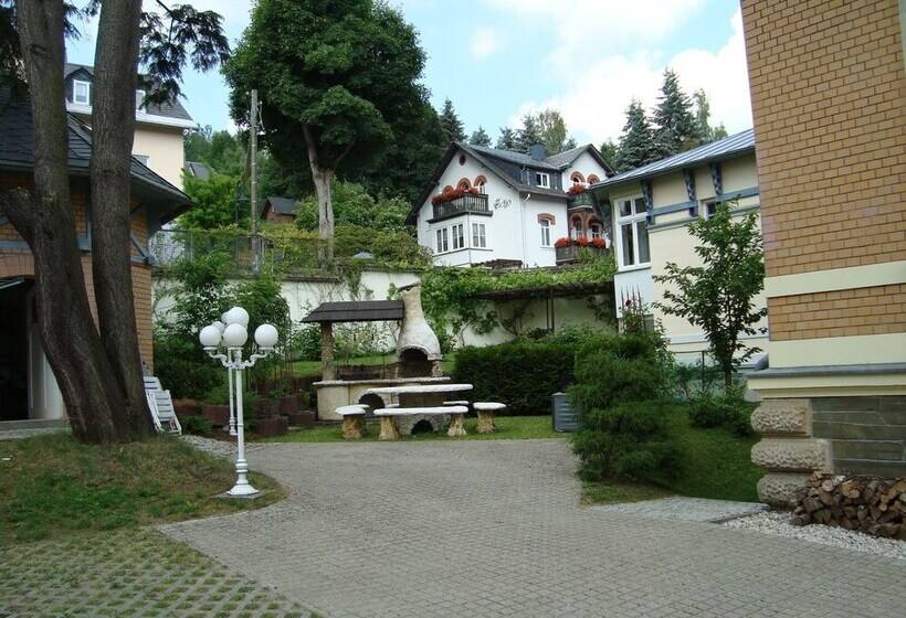 Отель Haus Beuth