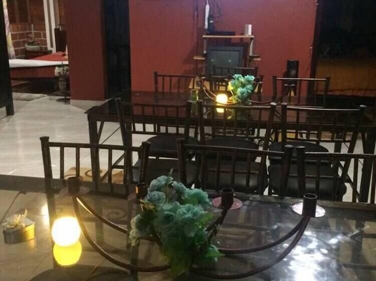 فندق Hospedaje Familiar Valentina