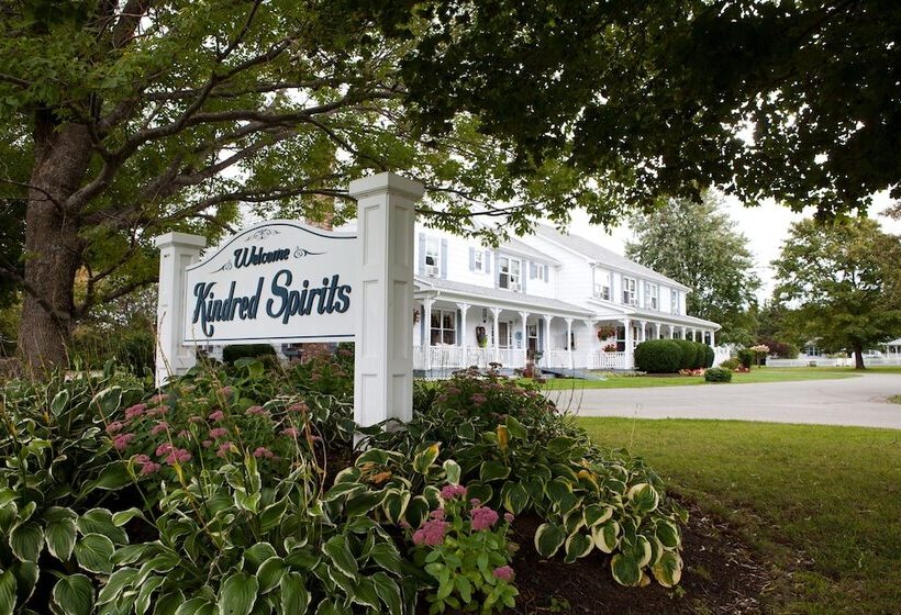 هتل Kindred Spirits Inn & Cottages