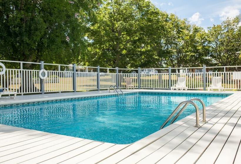 هتل Kindred Spirits Inn & Cottages