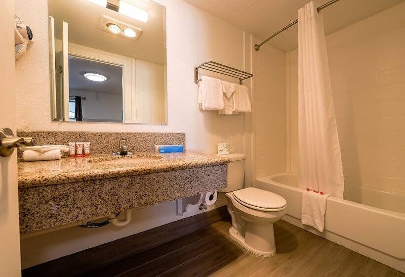 בית מלון כפרי Newport Inn & Suites By Oyo Rooms