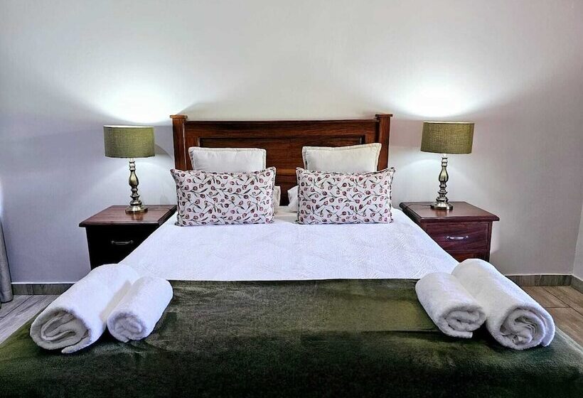 פנסיון 2 Owls Guesthouse