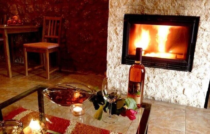 پانسیون Paliokastro Guesthouse