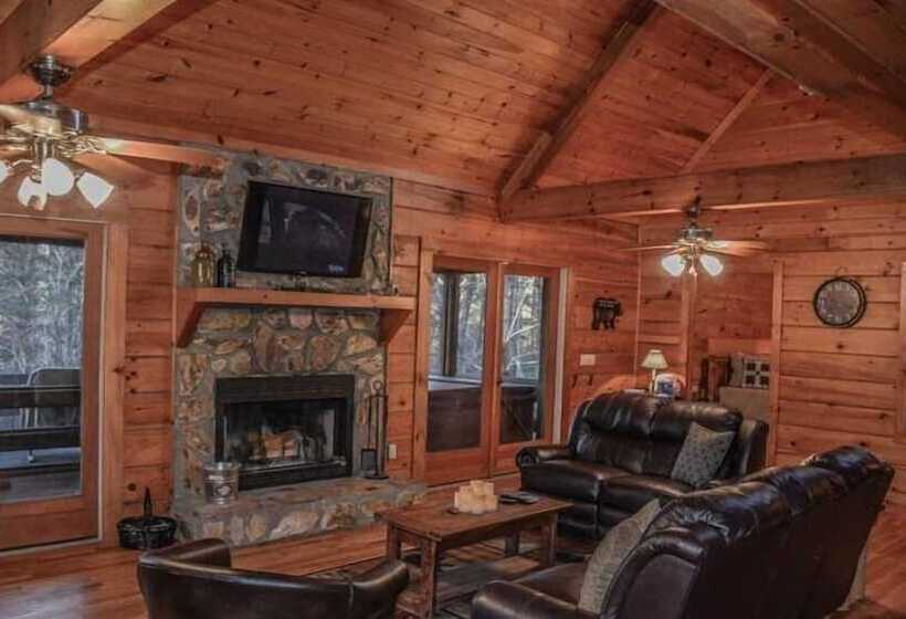 Poppy`s Mountain House