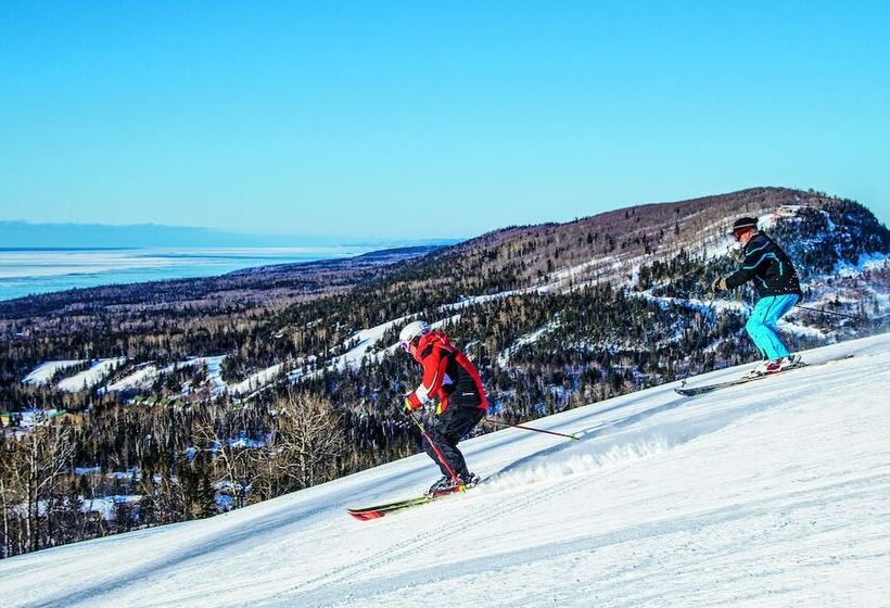 리조트 Bluefin Bay On Lake Superior