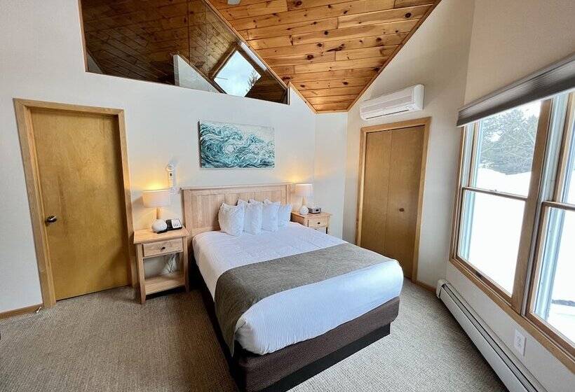 리조트 Bluefin Bay On Lake Superior