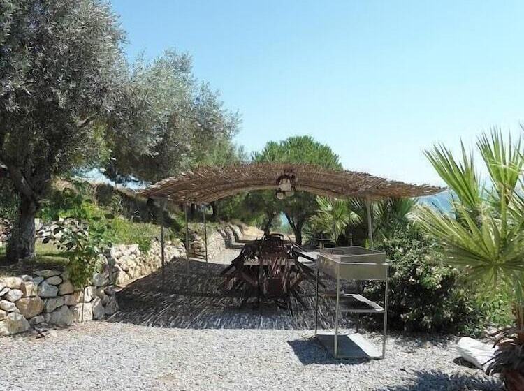 Teras Motel