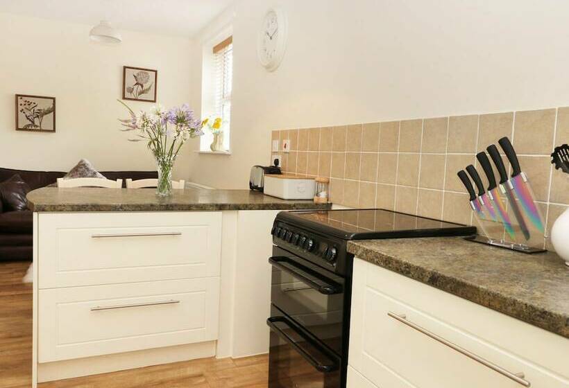 2 Moor Farm Cottages