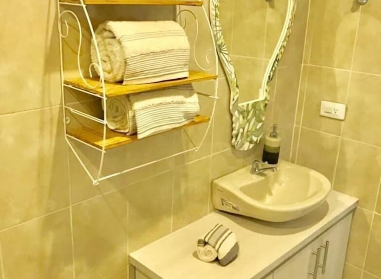 تختخواب و صبحانه Velez Del Campo