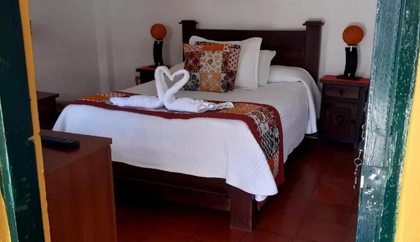 هتل Hospederia Colonial De La Villa