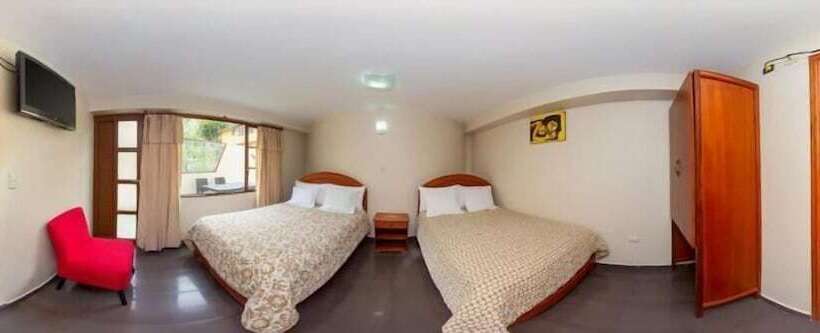 هتل Hostal Plaza By Elvita