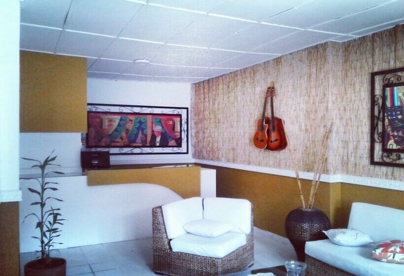 هتل La Gran Casona